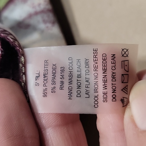 Calvin Klein, Size 8P, Purple Round Neck Floral Sheath Dress, EUC! - Picture 5 of 9